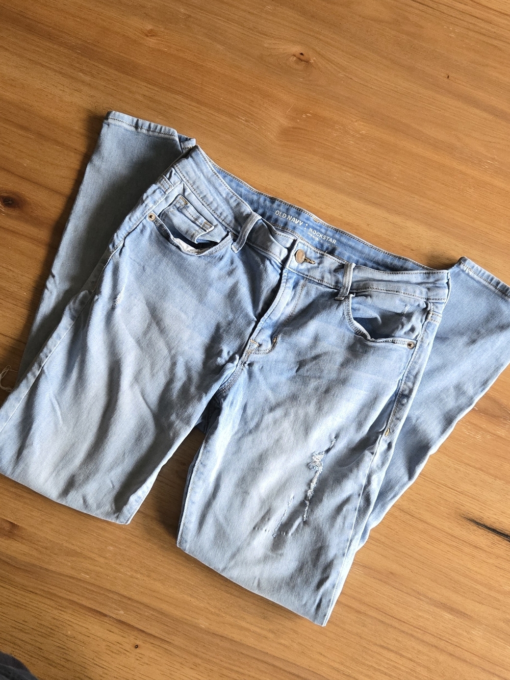 Old Navy Rockstar Skinny Jeans | Size 8 | Light Wash Distressed Denim